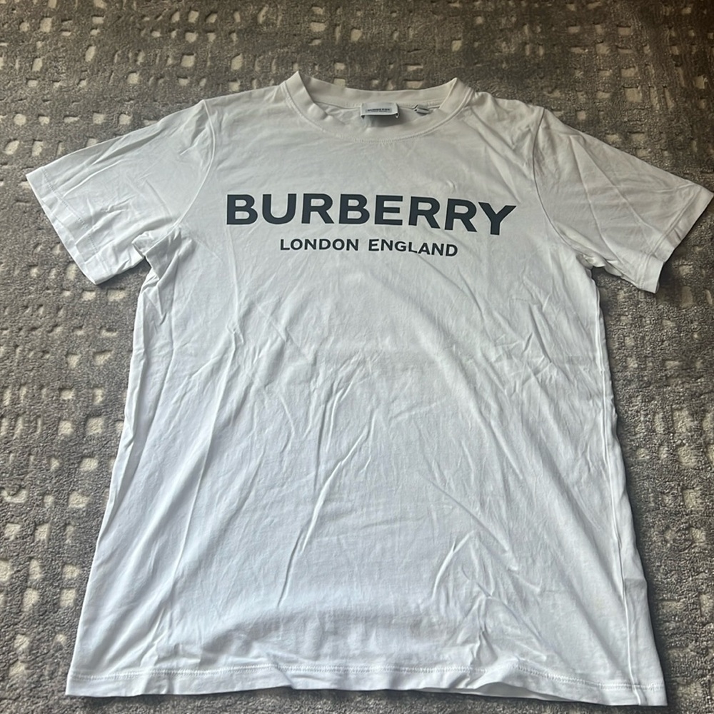 Kids Burberry shirt size 14(kids large)
